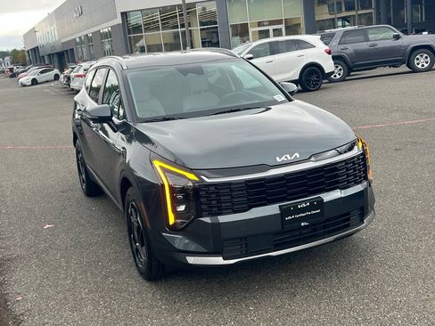 Used 2026 Kia Sportage EX AWD/4WD image 3