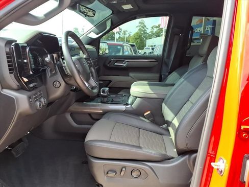 Used 2026 Chevrolet Silverado 1500 ZR2 w/ Dark Appearance Package AWD/4WD image 19
