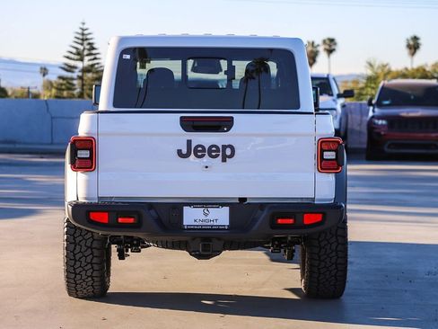 New 2026 Jeep Gladiator Mojave AWD/4WD image 6