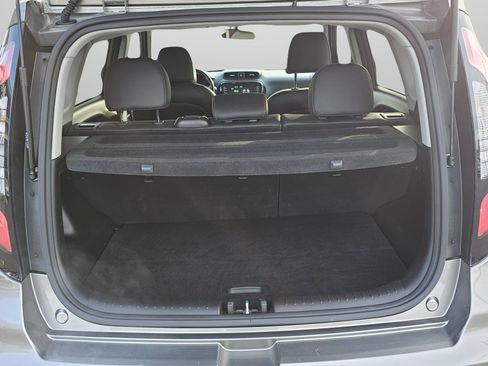 Used 2019 Kia Soul ! image 19