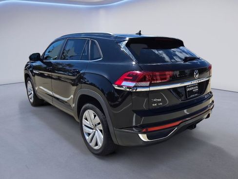 Used 2021 Volkswagen Atlas Cross Sport SE w/ Panoramic Sunroof Package FWD image 3