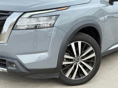 Used 2023 Nissan Pathfinder Platinum w/ Lighting Package (N92) image 3