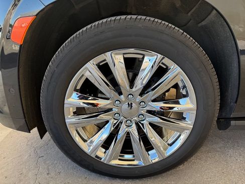 Used 2024 Cadillac Escalade Sport Platinum w/ LPO, ONYX Package AWD/4WD image 4