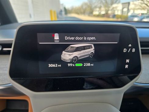 Used 2025 Volkswagen ID. Buzz 1st Edition image 22