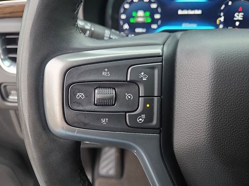 Used 2023 Chevrolet Suburban Premier image 22