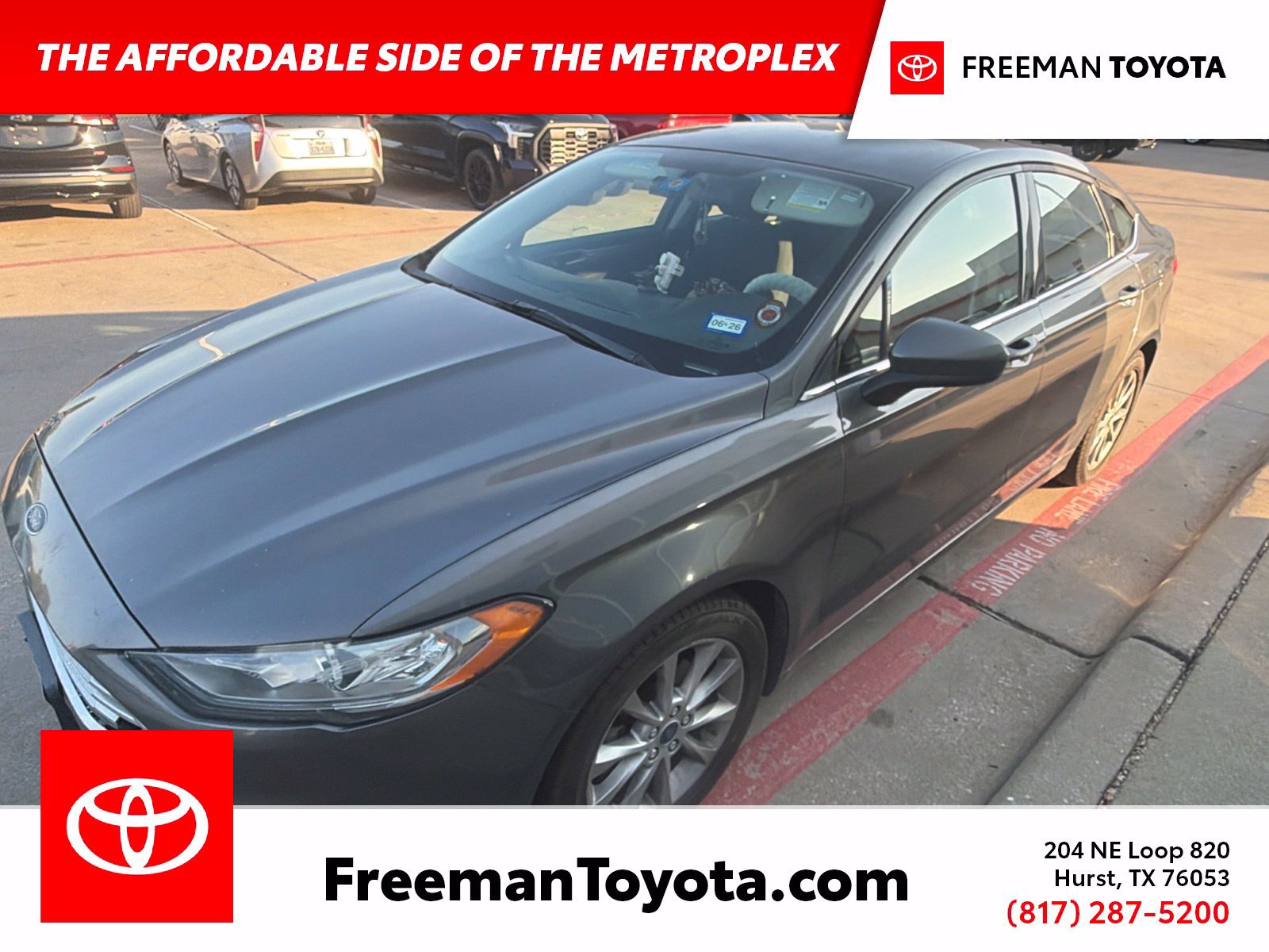 Used 2017 Ford Fusion SE w/ Fusion SE Technology Package FWD image 1