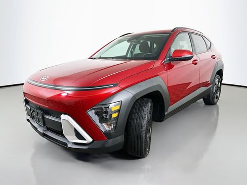 Certified 2025 Hyundai Kona SEL AWD/4WD image 3