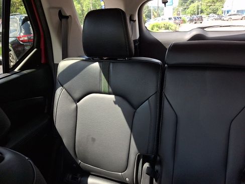 Certified 2023 Honda Pilot Touring image 18