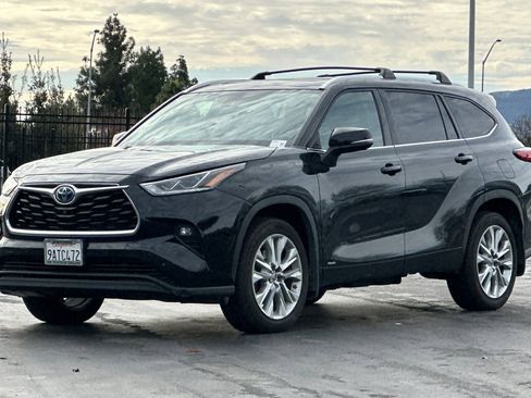 Used 2022 Toyota Highlander Limited image 8