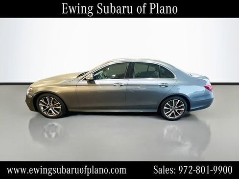 Used 2018 Mercedes-Benz E 400 4MATIC Sedan image 4