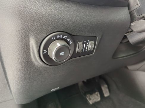 New 2026 Jeep Compass Limited image 18