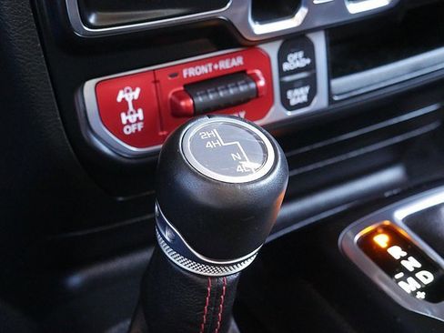 Used 2022 Jeep Gladiator Rubicon w/ Cold Weather Group image 52