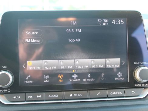 Used 2023 Nissan Rogue SV image 21