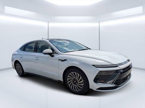 New 2024 Hyundai Sonata Limited FWD image 1