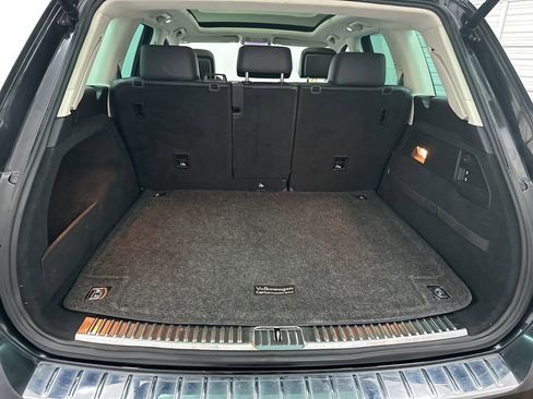 Used 2016 Volkswagen Touareg TDI image 26