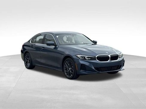 Certified 2025 BMW 330i xDrive Sedan w/ Premium Package AWD/4WD image 11