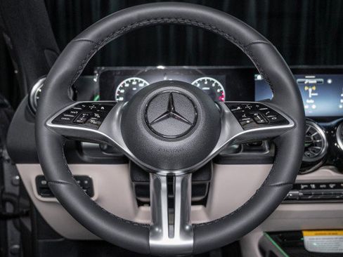 New 2026 Mercedes-Benz GLB 250 250 SUV image 20