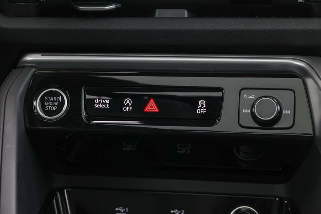 Used 2025 Audi Q5 Premium Plus w/ Premium Plus AWD/4WD image 7