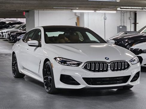 Used 2025 BMW 840i w/ Comfort Seating Package RWD image 3