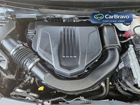 Certified 2026 Chevrolet Traverse LT w/ Driver Confidence Package FWD image 32