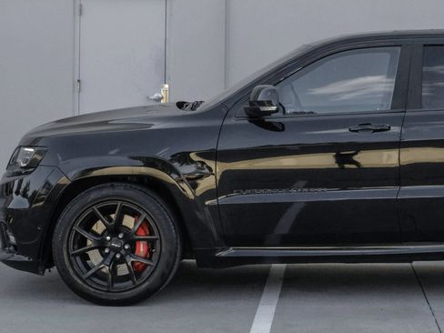 Used 2020 Jeep Grand Cherokee SRT AWD/4WD image 18