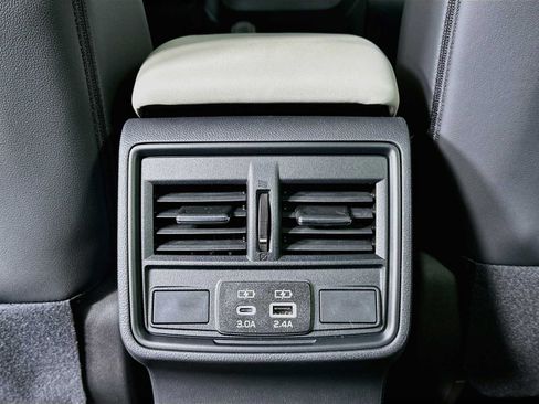 Certified 2026 Subaru Forester Premium w/ Base/Premium Package AWD/4WD image 23