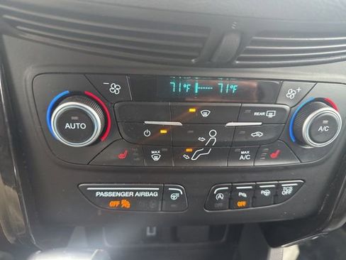 Used 2018 Ford Escape Titanium image 14