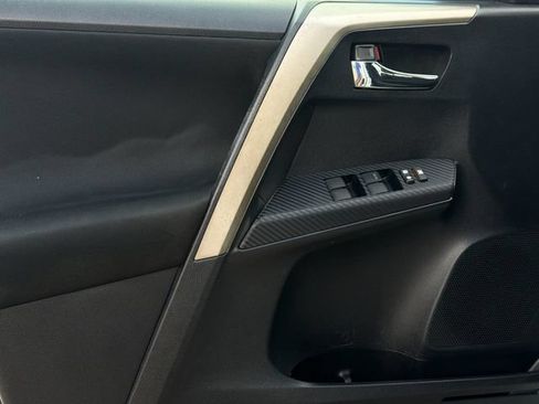 Used 2014 Toyota RAV4 XLE FWD image 12