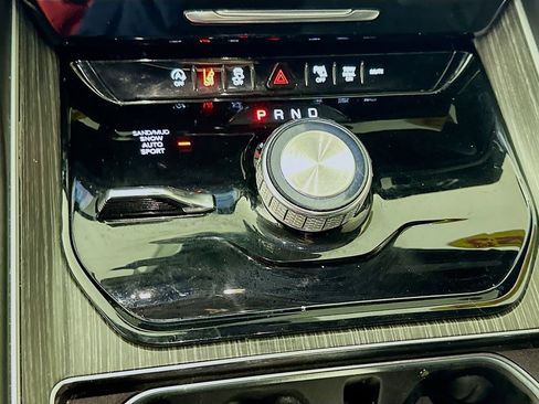 Certified 2023 Jeep Wagoneer Series II AWD/4WD image 26