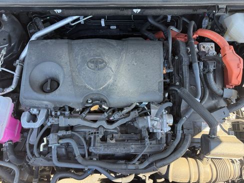 Used 2024 Toyota RAV4 LE AWD/4WD image 21