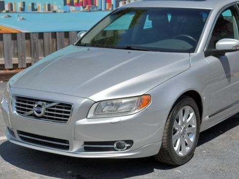 Used 2010 Volvo S80 3.2 image 4