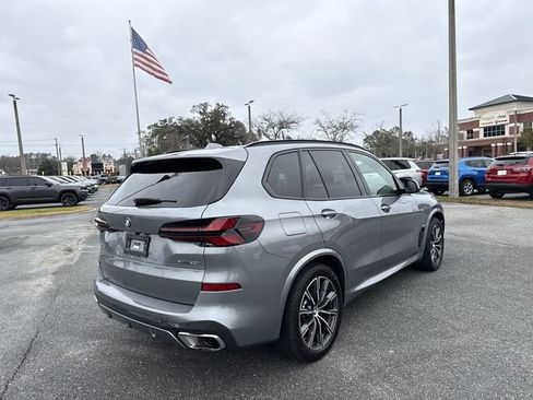 Used 2025 BMW X5 xDrive40i AWD/4WD image 3