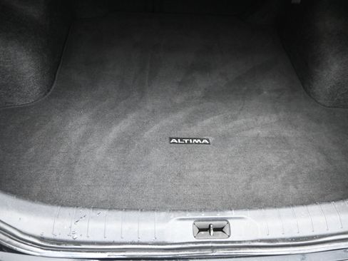 Used 2024 Nissan Altima 2.5 SR FWD image 13