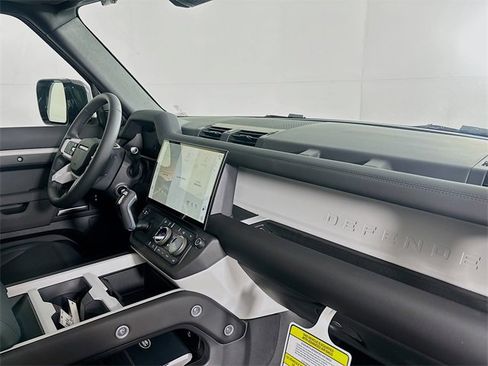 New 2026 Land Rover Defender 110 S image 27