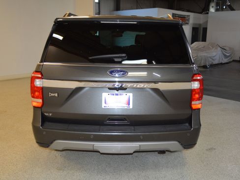 Used 2020 Ford Expedition XLT w/ Equipment Group 202A image 4