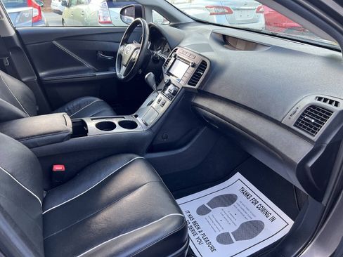Used 2015 Toyota Venza XLE w/ XLE Premium Package AWD/4WD image 10