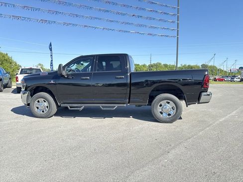 Used 2025 RAM 2500 Tradesman w/ Chrome Appearance Group AWD/4WD image 11