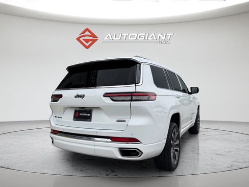 Used 2022 Jeep Grand Cherokee L Overland w/ Luxury Tech Group IV AWD/4WD image 10