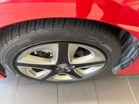 Used 2022 Toyota Prius XLE FWD image 16