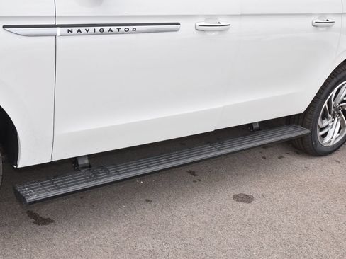 New 2026 Lincoln Navigator L Reserve AWD/4WD image 37