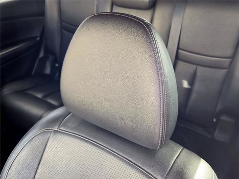 Used 2019 Nissan Rogue SL w/ Premium Package FWD image 22