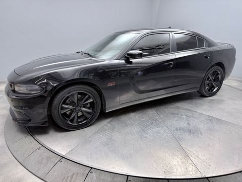Used 2016 Dodge Charger R/T RWD image 1