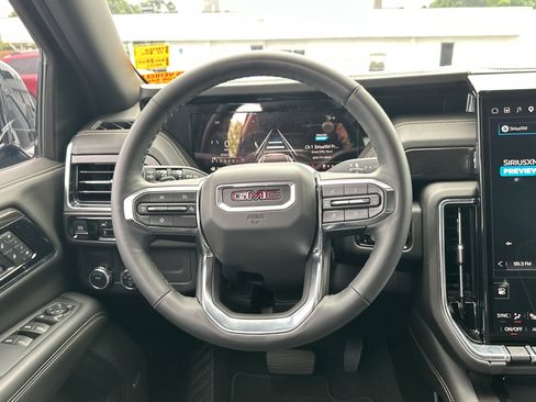 Used 2025 GMC Yukon Elevation RWD image 18