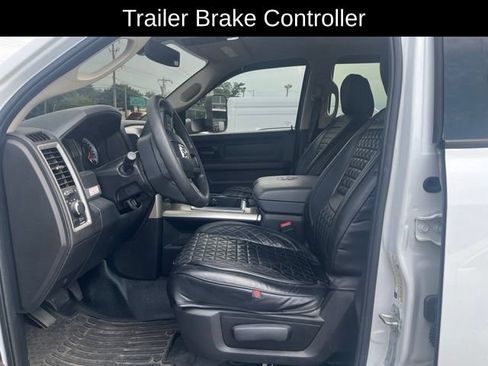 Used 2016 RAM 3500 Tradesman w/ Chrome Appearance Group AWD/4WD image 7