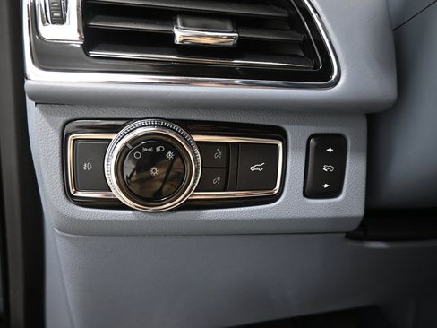 Used 2019 Lincoln Navigator L Black Label AWD/4WD image 8