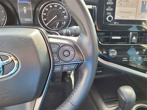 Used 2023 Toyota Camry SE image 21