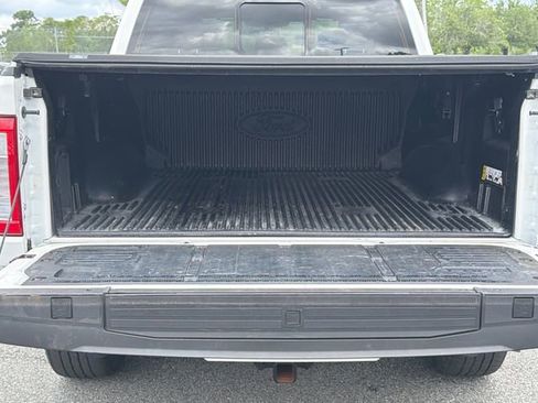Used 2022 Ford F150 Lariat w/ Equipment Group 502A High AWD/4WD image 18