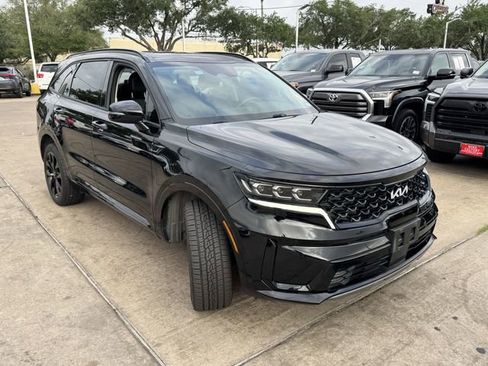 Used 2023 Kia Sorento SX image 3