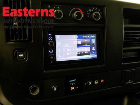 Used 2019 Chevrolet Express 2500 Extended RWD image 18