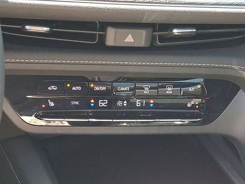 Certified 2023 Buick Envision Essence w/ Sport Touring Package AWD/4WD image 17